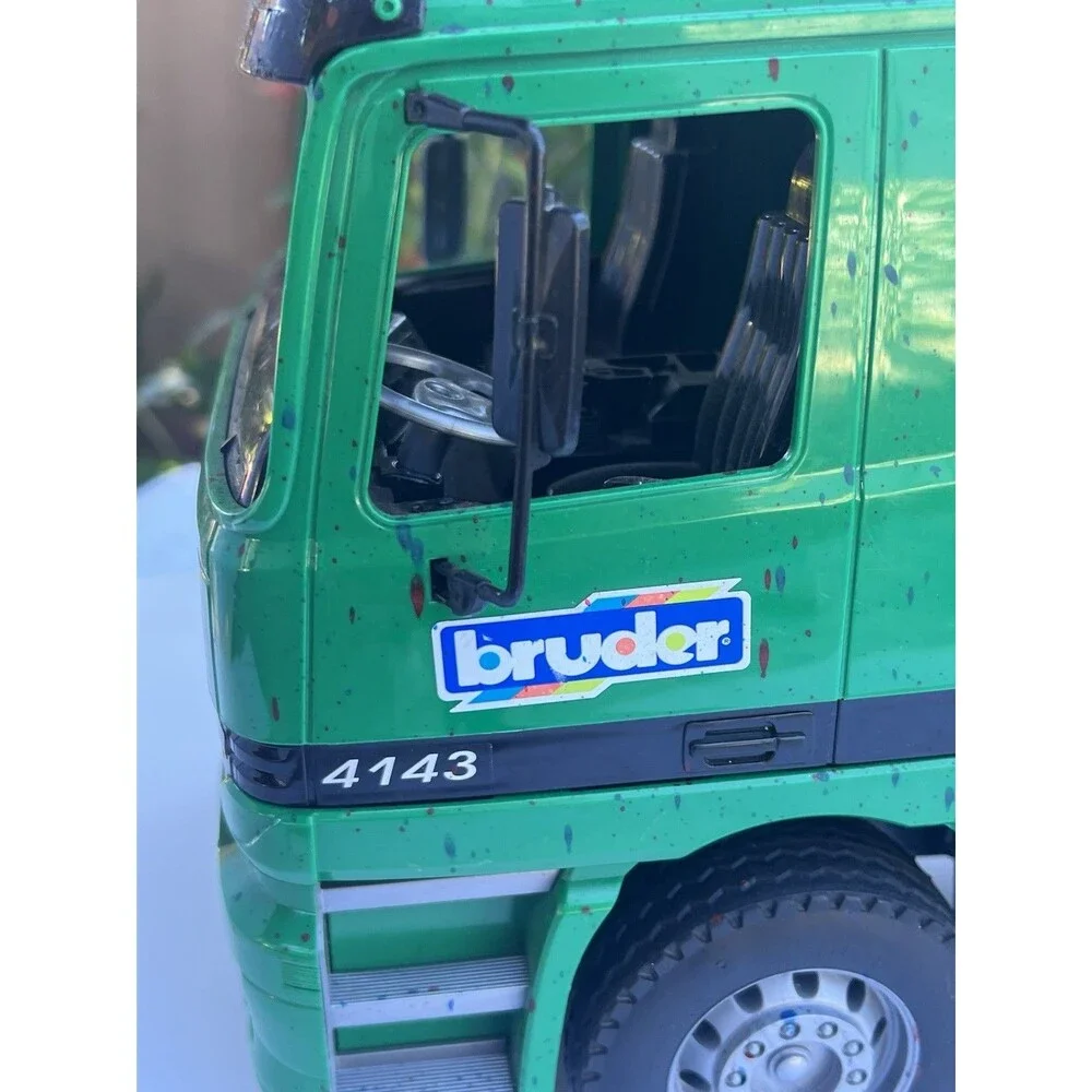 vintage 2001 Bruder Mercedes-Benz Actros Timber/Logging Truck (Model 4143